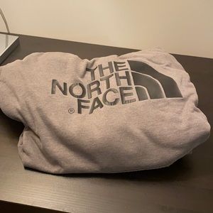 Men’s north face hoodie